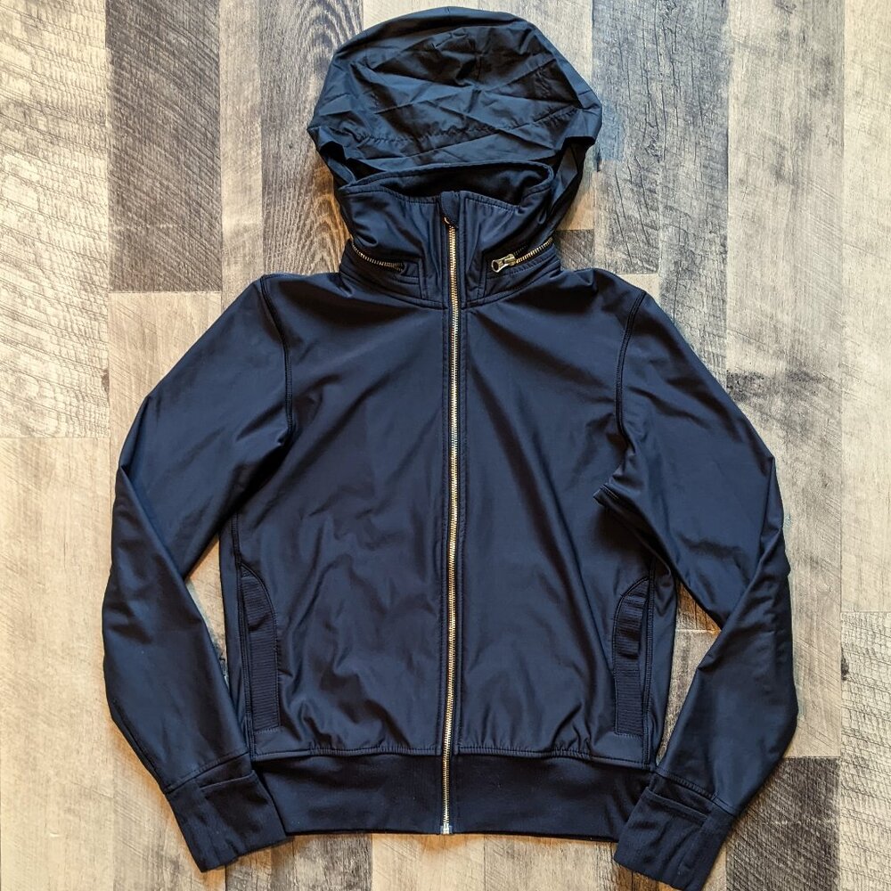 Lululemon Future Varsity Softshell Jacket w/ Stow… - image 2